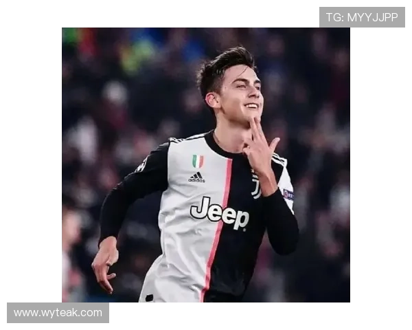 历届帅哥足球明星盘点与魅力风采回顾